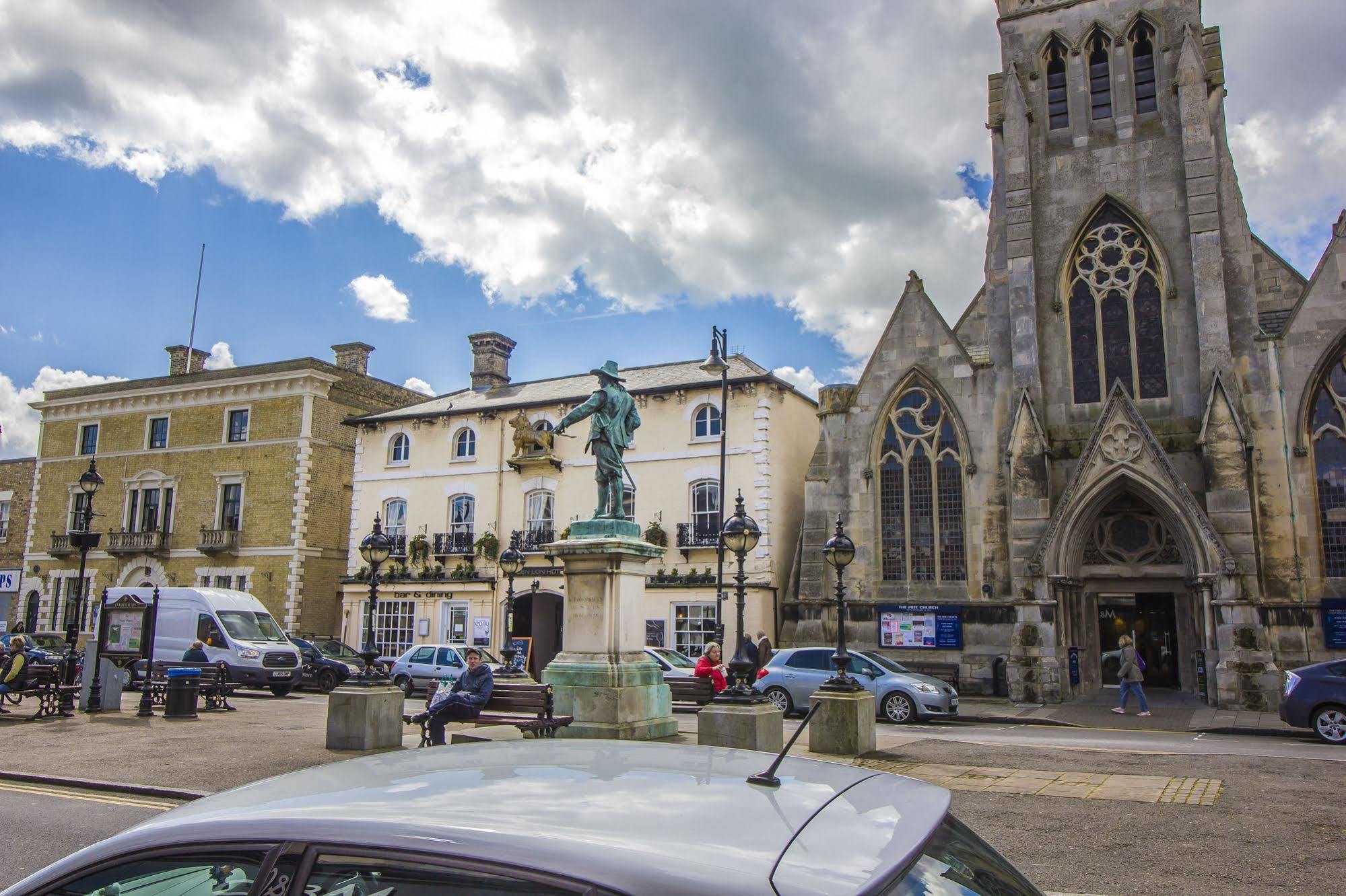 The Golden Lion Hotel, St Ives, Cambridgeshire St Ives  Exterior photo